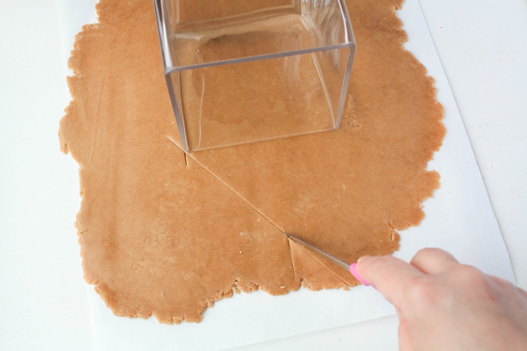 How to Make a Gingerbread Vase | Erin Gardner 