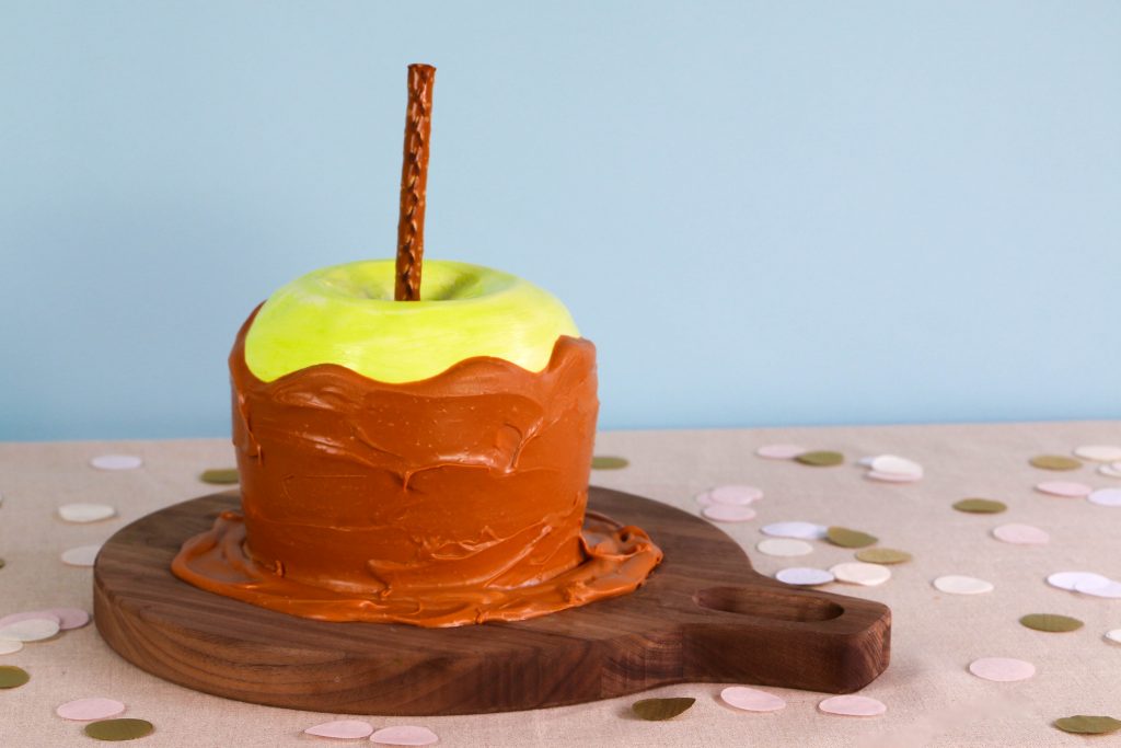 Impress your fall guests with this low-carve giant caramel apple cake!