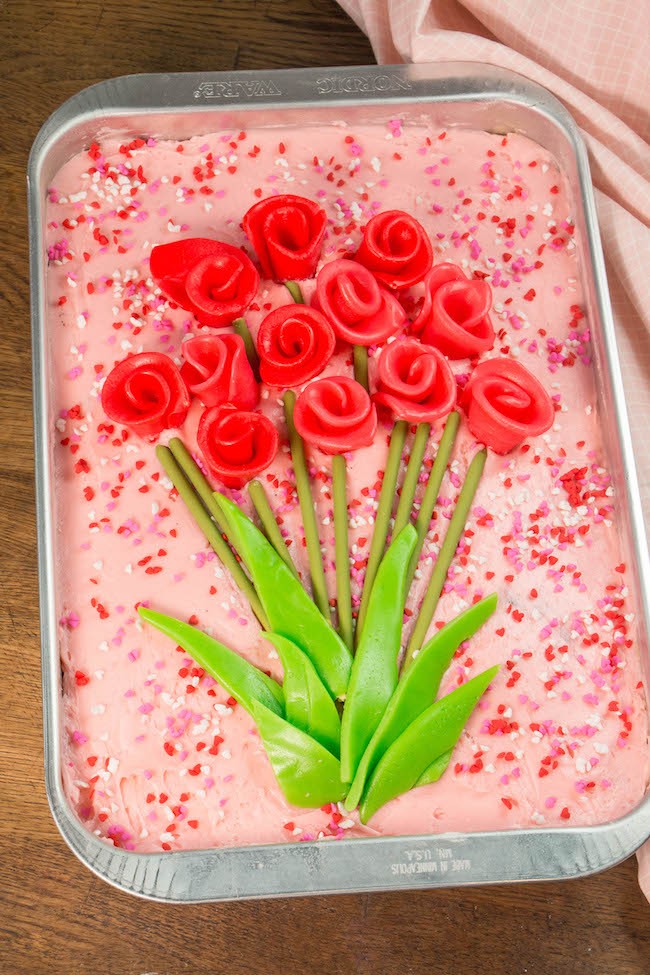 Easy As Sheet Cake: Dozen Roses Sheet Cake | Erin Bakes